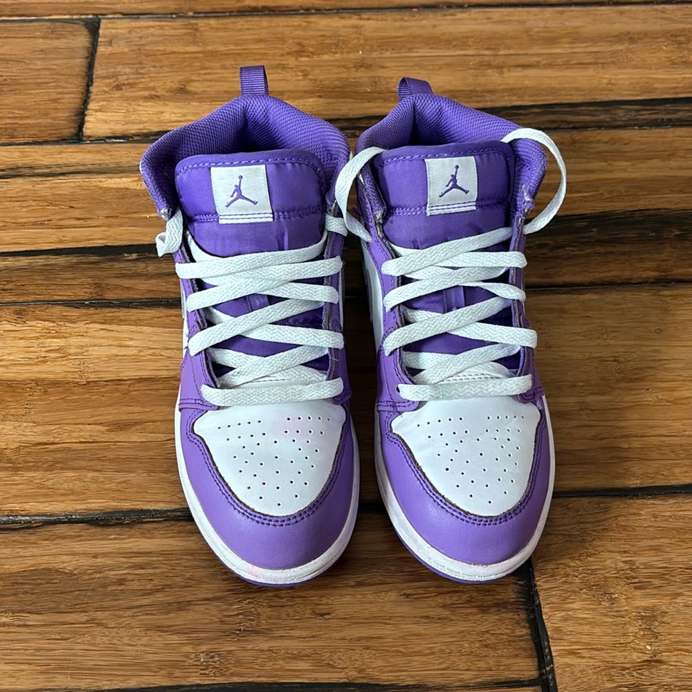 Jordan 1 Mid